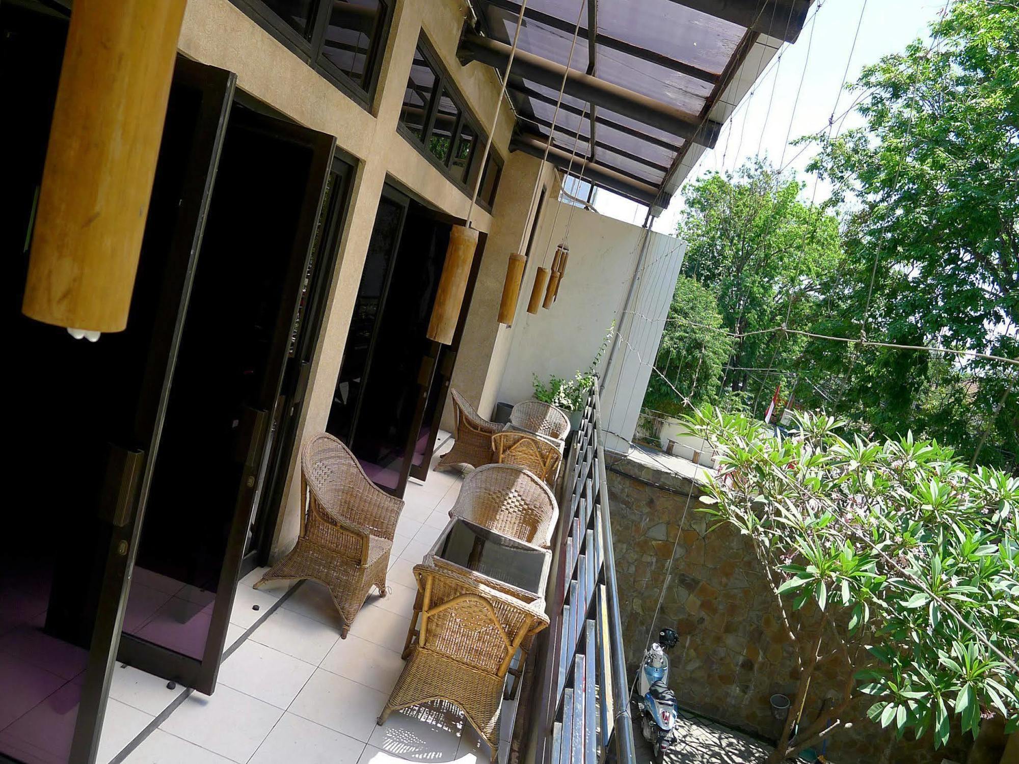 Jawa 22 Hotel&Residencia Surabaya Exterior foto